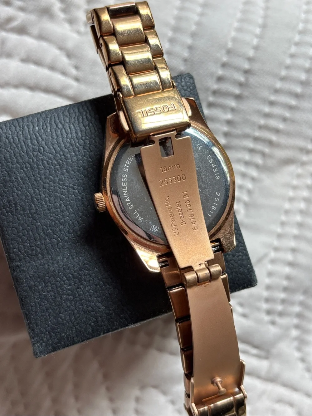 Fossil rose gold